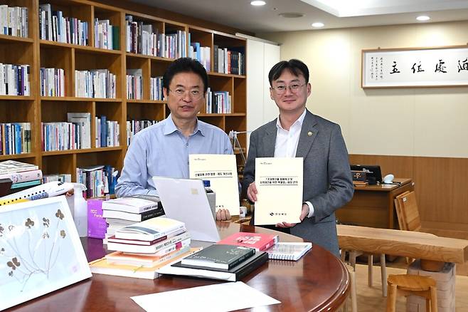 이철우 경상북도지사가 국회 입법조사처를 방문했다. ⓒ경북도