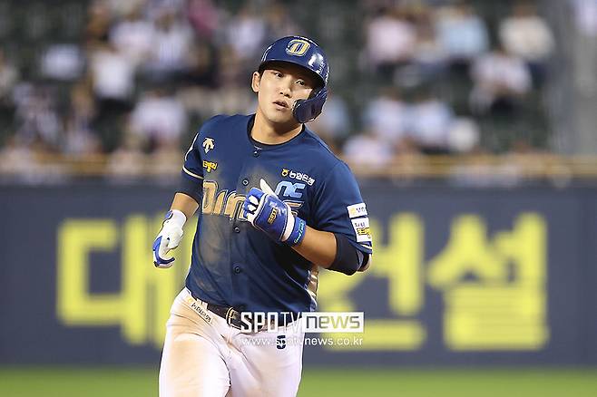 ▲ 서호철은 NC가 선두 LG 상대로 위닝시리즈를 거두는 과정에서 가장 큰 몫을 차지한 선수다. 3경기에서 5타점을 기록했다. 서호철이 타점을 올린 22일과 24일 경기는 모두 NC의 승리로 끝났다. ⓒ곽혜미 기자