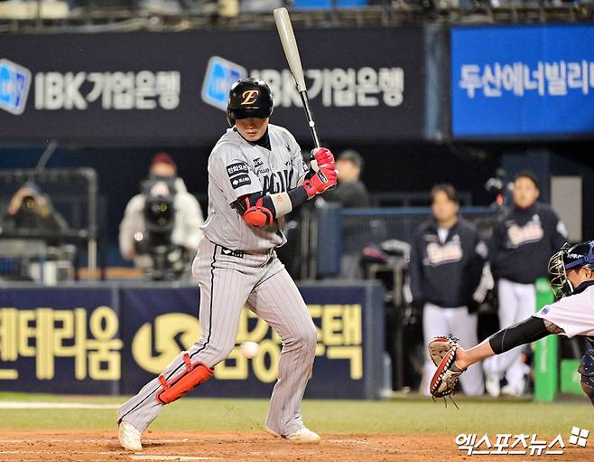 0일 오후 서울 송파구 잠실야구장에서 열린 '2025 신한 SOL Bank KBO리그' 한화 이글스와 두산 베어스의 경기, 5회초 2사 한화 하주석이 루킹 삼진을 당하고 있다. 엑스포츠뉴스DB