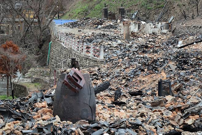 화마가 휩쓸고 간 고운사 [촬영 이세원]