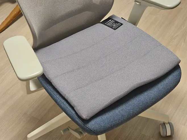 통기성을 보여주는 에어셀 구조 밎 메쉬 소재