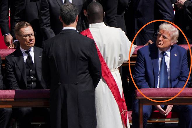 26일 교황의 장례 미사에 참석한 도널드 트럼프 미 대통령. (사진= REUTERS)