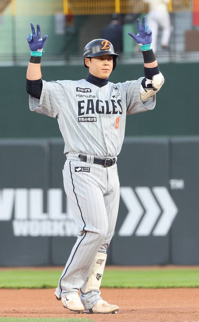 홈런포에도 승리의 기쁨을 느끼지 못한 한화 노시환