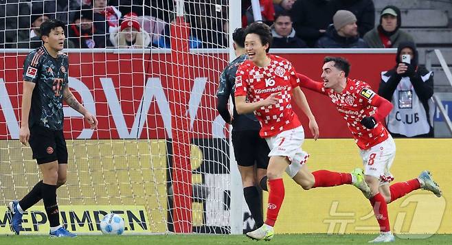 김민재 앞에서 골을 넣었던 이재성(오른쪽에서 두번째) ⓒ AFP=뉴스1