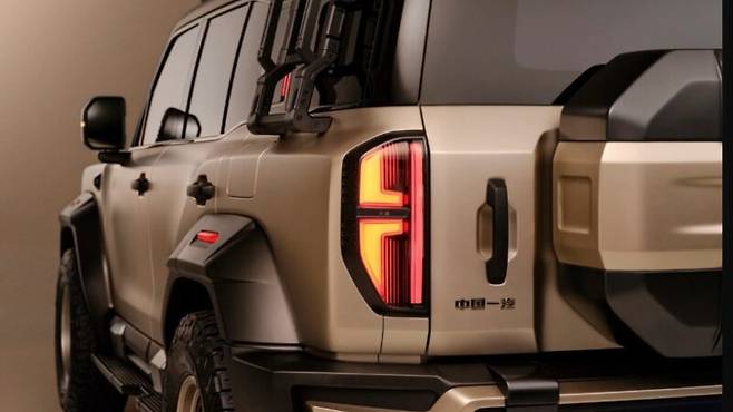 홍치 오프로드 SUV