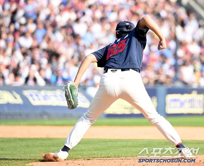 김기연을 삼진으로 잡아낸 정철원의 짜릿한 포효