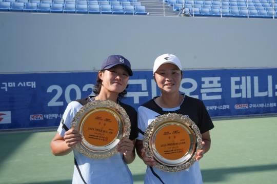 김다빈(왼쪽)과 김나리. 사진[연합뉴스]