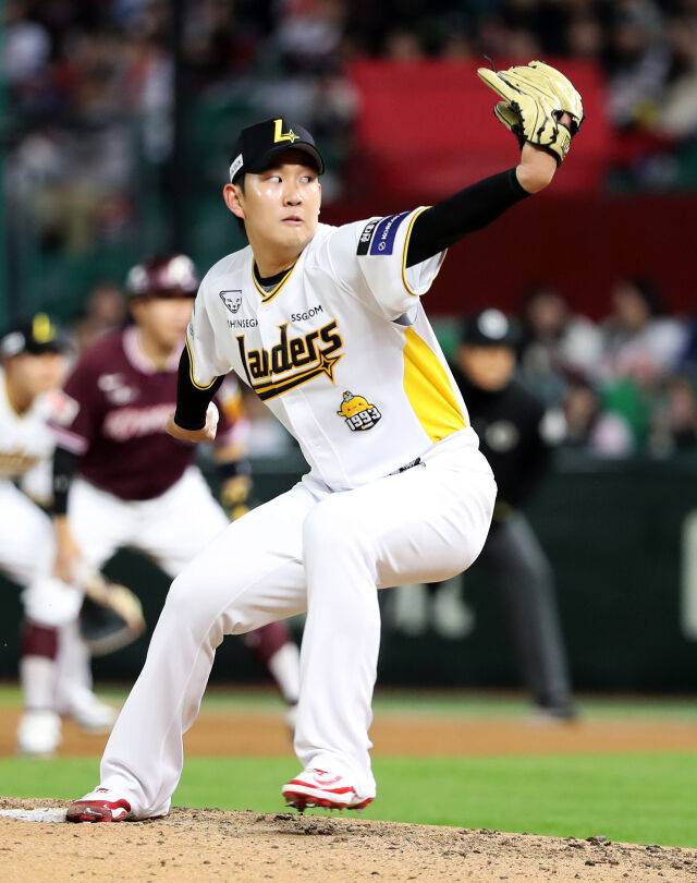 SSG 랜더스 송영진./SSG 랜더스