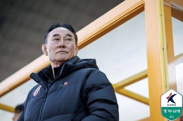 김학범 제주SK 감독/한국프로축구연맹