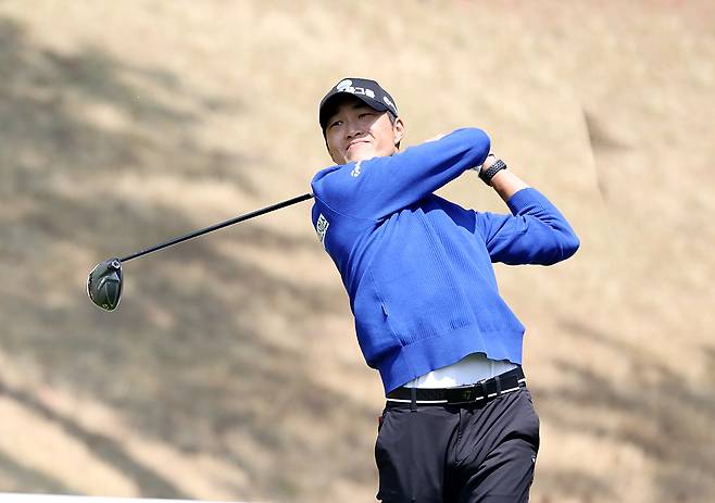 2라운드에 6타를 줄여 선두에 나선 박준홍. [사진=KPGA]