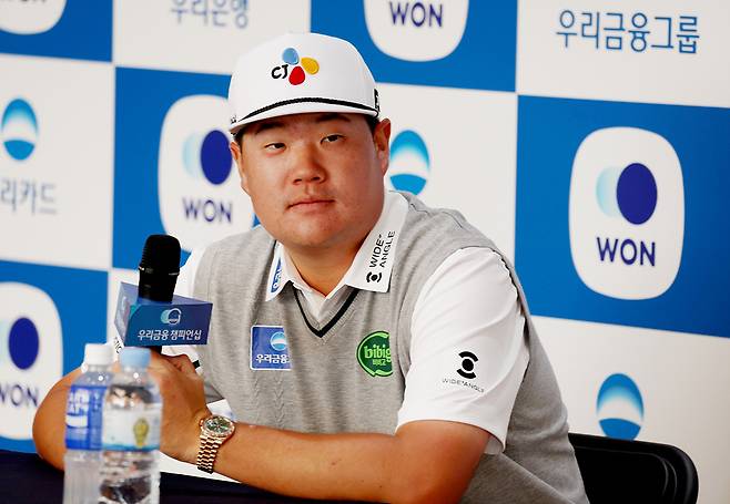 임성재가 25일 우리금융 챔피언십 2라운드를 마친 뒤 기자회견에 참석하고 있다.  [KPGA 제공]