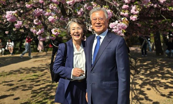 문재인 전 대통령이 26일 자신의 페이스북에 공개한 사진 ⓒ페이스북 캡처