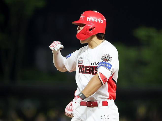 ▲ 부상 복귀전에서 대타 2타점 적시타를 치며 환호를 모은 김도영 ⓒ연합뉴스