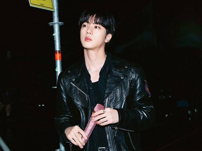 "마이 브라더♥" 방탄소년단 진, 콜드플레이 韓 마지막 공연 환상 입맞춤·열광 무대