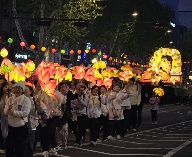 연등행렬 [촬영 이세원]