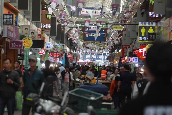 달달한 낭만야시장. 이봉한기자