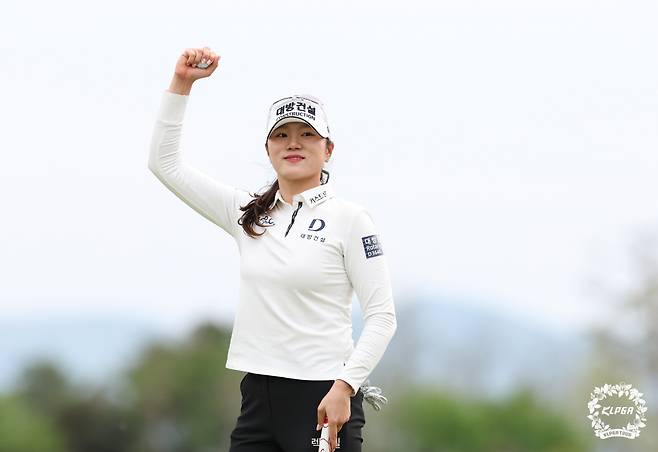 김민선7 덕신EPC챔피언십 FR 18번홀 우승 확정후 환호