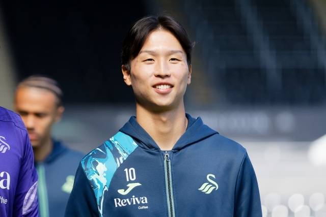 엄지성. 사진=스완지 시티 SNS