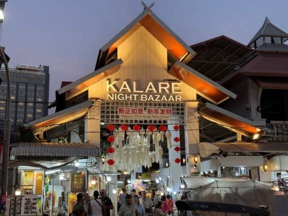 매일 저녁 창클란 거리에서 열리는 ‘나이트 바자’. 재이 여행작가 제공