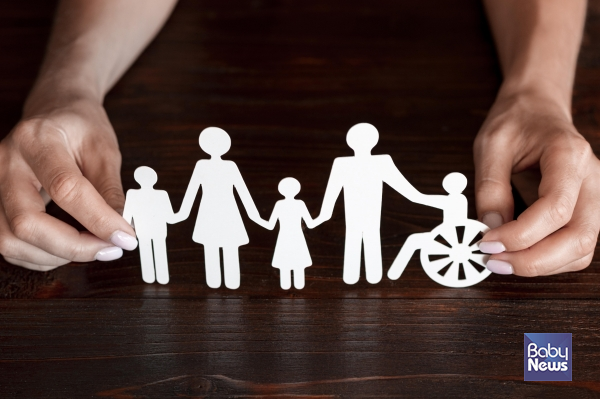 기초생활보장 생계급여 또는 의료급여를 받는 등록 장애아동에게는 장애아동수당이 의무적으로 지급된다. ⓒ베이비뉴스