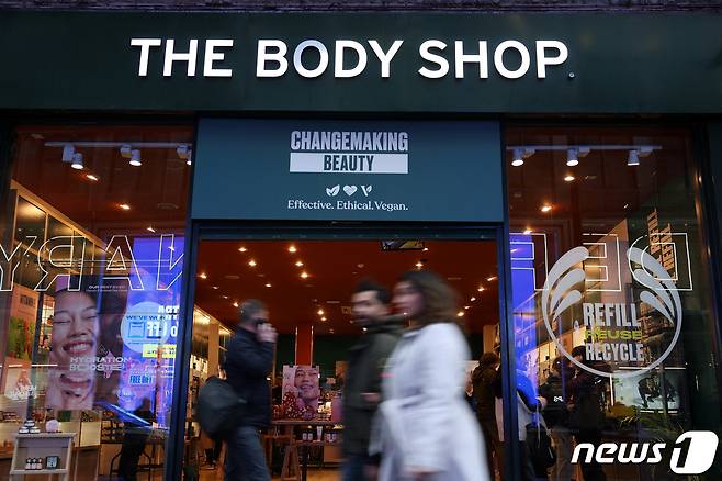 영국 자연주의 화장품 브랜드 더바디샵을 국내에 전개하는 비에스케이코퍼레이션의 지난해 매출은 696억 원으로 전년 725억 원 대비 4% 감소했다.ⓒ 로이터=뉴스1
