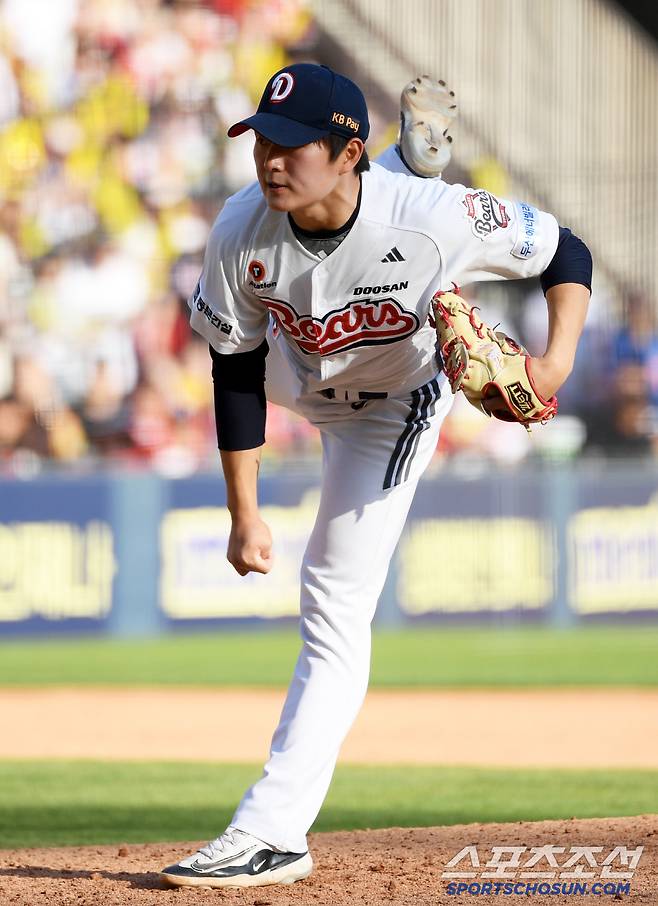 20일 잠실구장에서 열린 두산 베어스와 KIA 타이거즈의 경기. 두산 김택연이 역투하고 있다. 잠실=박재만 기자 pjm@sportschosun.com/2025.04.20/