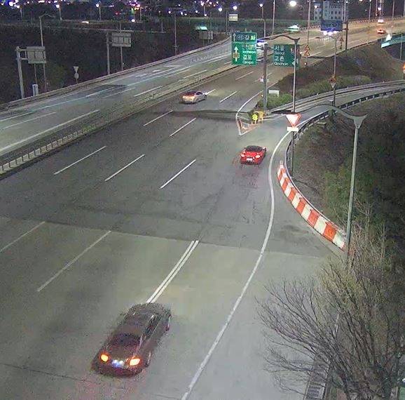 A씨 일당이 범행 현장으로 이동하고 있는 모습. 경기북부경찰청 제공