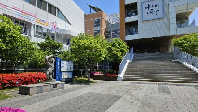 사건이 발생한 충북 청주 오송의 한 고등학교. 채민석 기자