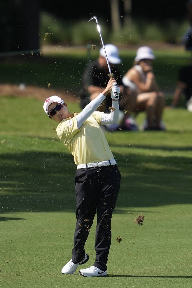 김효주가 28일 미국 LPGA투어 셰브론 챔피언십 최종라운드 18번홀 페어웨이에서 어프로치샷을 하고 있다. 우들랜즈｜AP연합뉴스