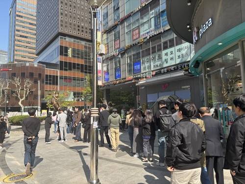 늘어선 긴 줄 [촬영 조현영]