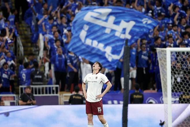 킹압둘라스포츠시티스타디움(제다, 사우디아라비아)/ 2024-2025 AFC 챔피언스리그 엘리트/ 파이널 스테이지/ ACLE/ 8강전/ 알힐랄SFC vs 광주FC/ 광주 변준수/ 실점 아쉬움/ 사진 정재훈