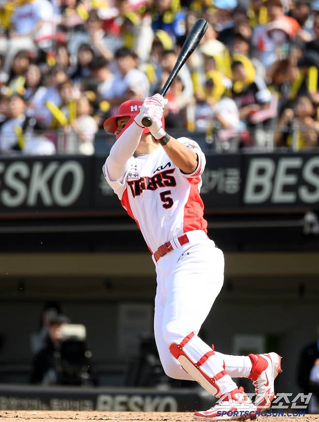 26일 광주 기아챔피언스필드에서 열린 KIA 타이거즈와 LG 트윈스의 경기. KIA 김도영이 타격을 하고 있다. 광주=박재만 기자 pjm@sportschosun.com/2025.04.26/