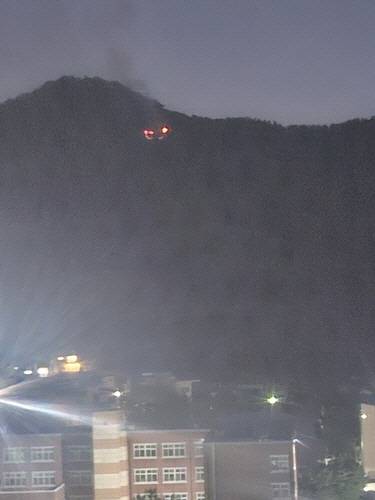 대구 함지산 산불 재발화. [독자 제공=연합뉴스]