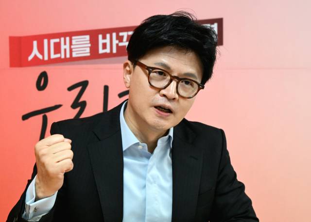 한동훈 국민의힘 대선 예비후보가 28일 서울 여의도 캠프 사무실에서 서울경제신문과 인터뷰를 하고 있다. 성형주 기자