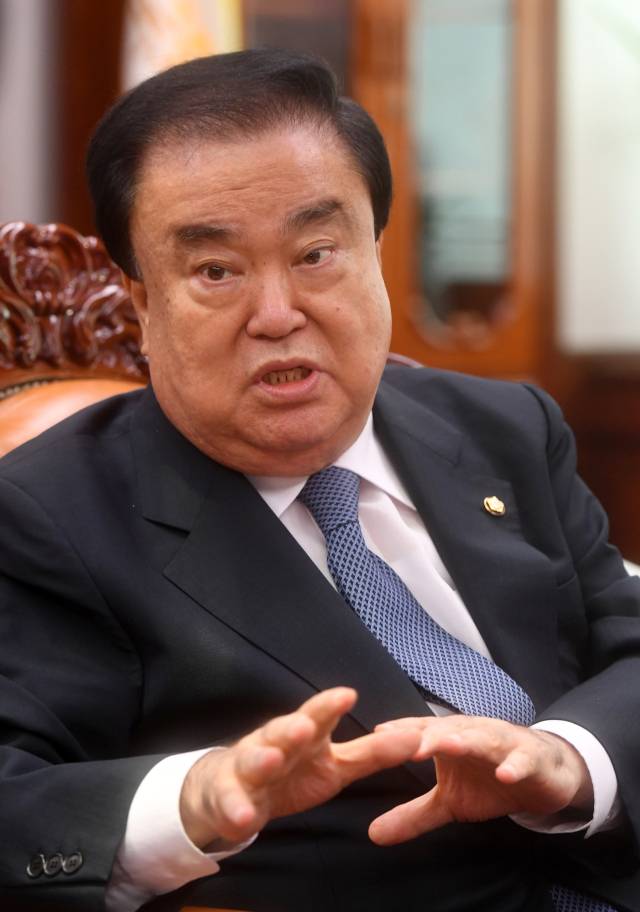 문희상 전 국회의장. 권욱 기자