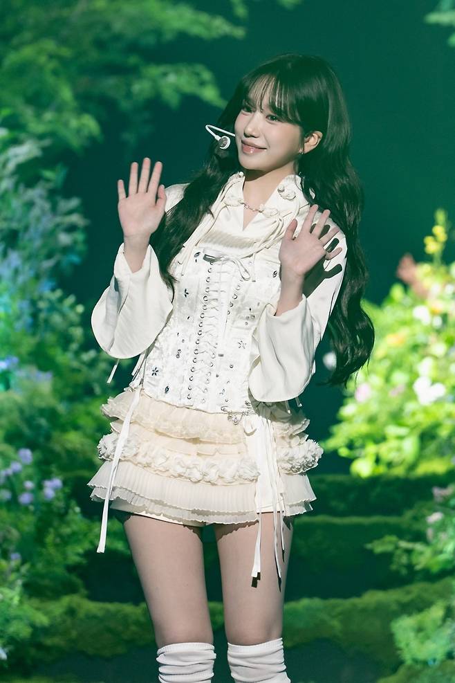 웨이크원 제공