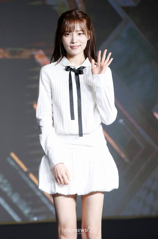 배우 윤소희가 29일 오전 서울 마포구 호텔나루에서 열린 넷플릭스 '데블스 플랜: 데스룸' 제작발표회에 참석해 포즈를 취하고 있다.  정종연 PD가 연출하는 '데블스 플랜: 데스룸'은 다양한 직업군의 플레이어가 7일간 합숙하며 최고의 브레인을 가리는 두뇌 서바이벌 게임으로 오는 5월 6일 공개된다. /2025.04.29 /사진=김휘선 hwijpg@