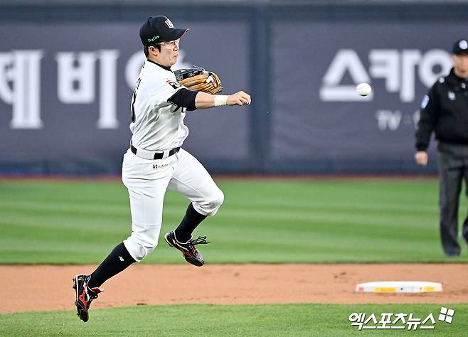 KT 위즈 내야수 허경민과 오윤석이 28일 1군 엔트리에서 부상으로 말소됐다. 엑스포츠뉴스 DB