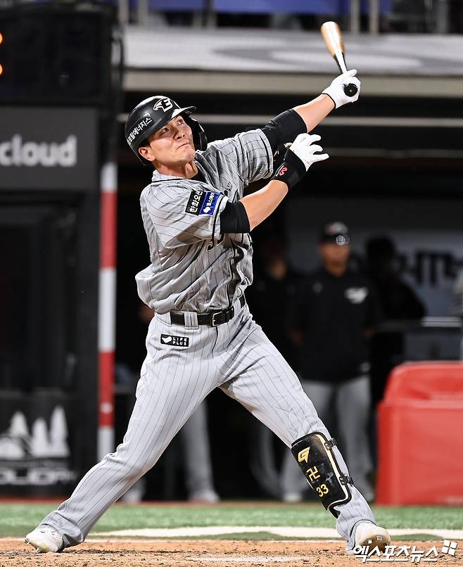 한화 이글스 유로결이 지난해 정규시즌 경기에 출전해 타격하고 있다. 엑스포츠뉴스 DB