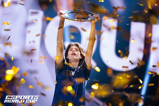 2024년 EWC 스타2 부문 우승자 팀 리퀴드 '클렘' 클레망 데플랑슈