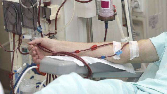 말기신부전 환자는 투석을 해야 하는 경우도 있다｜출처: 클립아트코리아