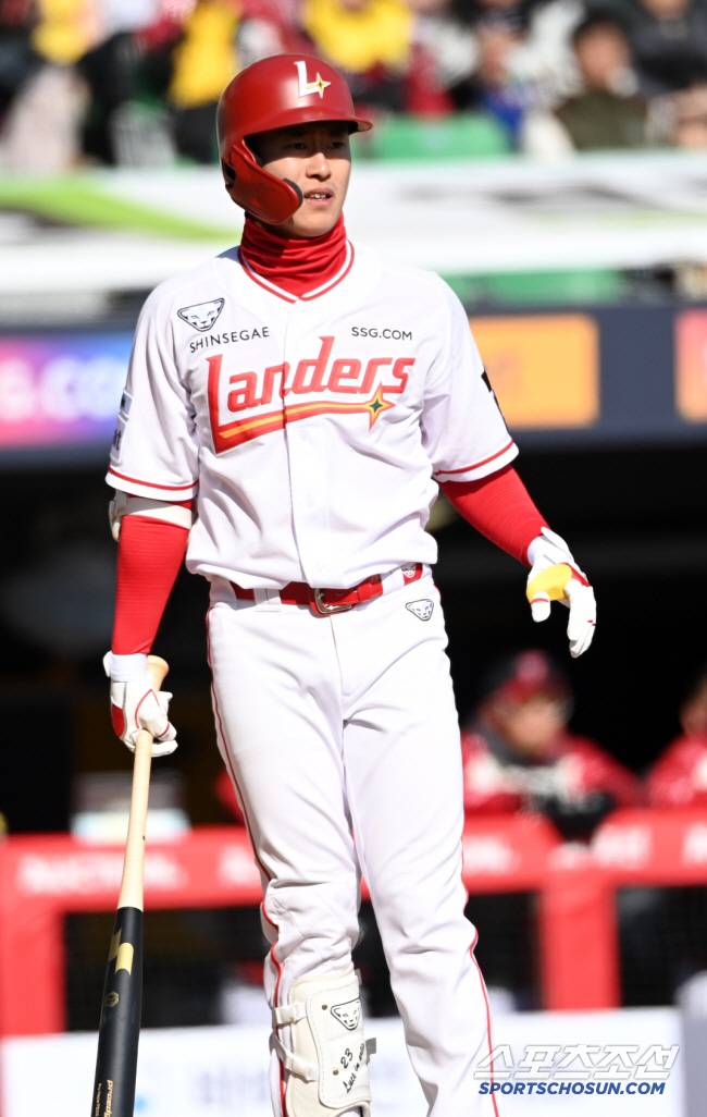 16일 인천SSG랜더스필드에서 열린 시범경기 LG와 SSG의 경기, SSG 최상민이 타격을 하고 있다. 인천=허상욱 기자wook@sportschosun.com/2025.03.16/