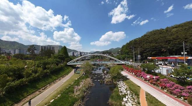 좌광천 지방정원 전경.