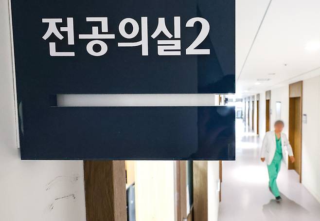 지난 3월 서울 종로구 서울대병원 전공의실 앞 복도의 모습. /연합뉴스