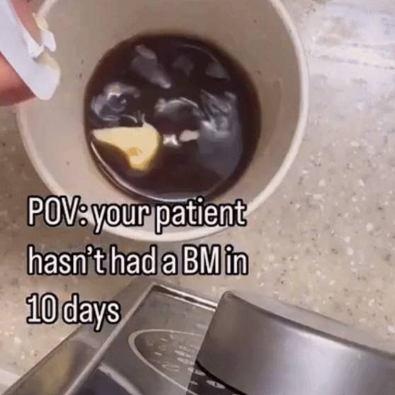 변비 등으로 고생할 경우, 프룬(말린 서양자두) 주스와 버터를 함께 먹으면 막힌 장을 해결할 수 있다는 미국 간호사의 주장이 화제를 모았다. 사진은 핫 버터드 프룬. [사진=브룩 사피리토 인스타그램]