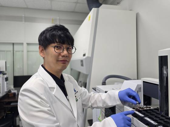 국립과학수사연구원(국과수)이 새로운 혈중알코올농도 추산 공식인 ‘한국형 위드마크’ 개발을 완료했다. 지난 24일 원주 국과수 본원에서 개발에 참여한 조영훈 국과수 화학과 음주연구실장을 인터뷰했다. 이영근 기자