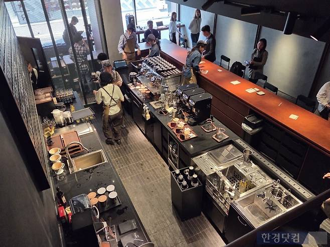 스타벅스 리저브 도산점 1층 전경./사진=박수림 기자