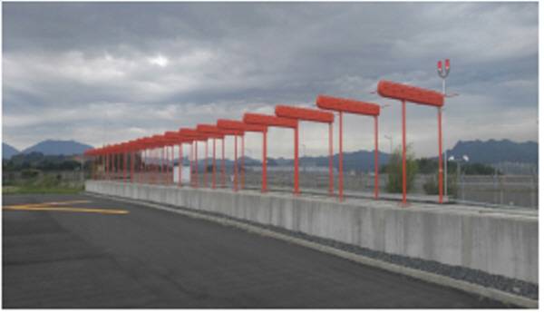 김해공항 방위각 시설.