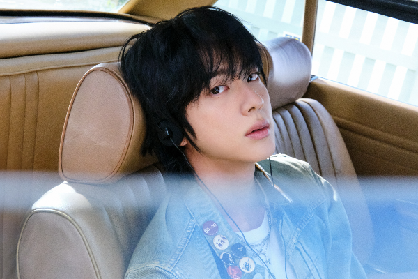 오는 6월 28~29일 양일간 고양 일산서구 고양종합운동장 보조경기장에서 열리는 ‘#RUNSEOKJIN_EP.TOUR’ 한국 공연은 지난 28일 팬클럽 선예매, 29일 일반 예매 시작과 동시에 매진됐다.