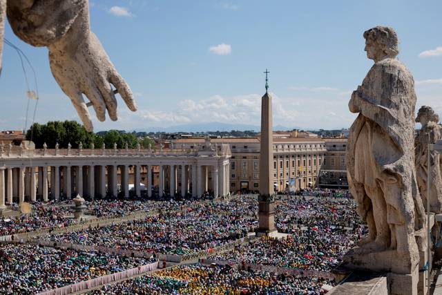 27일 프란치스코 교황의 장례 미사가 열린 바티칸의 성 베드로 광장. 로이터 연합뉴스